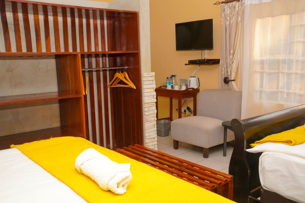 executive-family-room-3.jpg