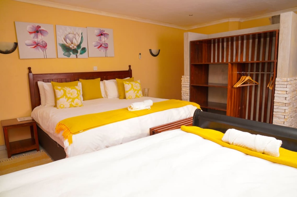 executive-family-room-5.jpg